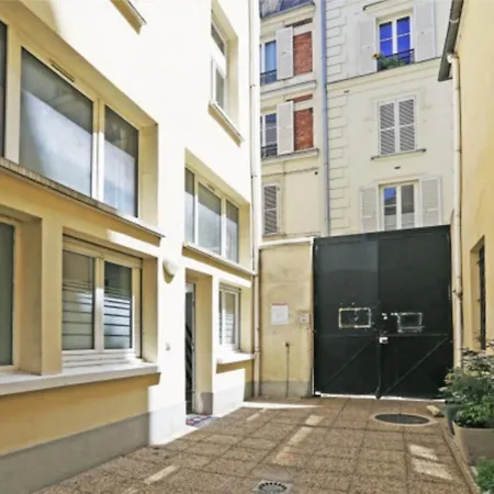 Homely & Charming Parisian Duplex - Near Marais דירה