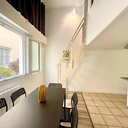 Homely & Charming Parisian Duplex - Near Marais *