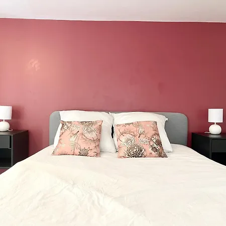 דירה Homely & Charming Parisian Duplex - Near Marais