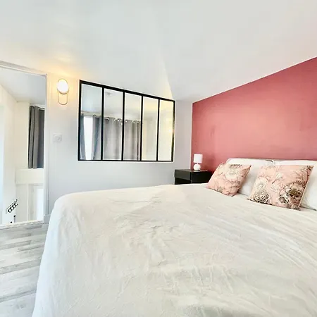 Homely & Charming Parisian Duplex - Near Marais *