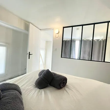 דירה Homely & Charming Parisian Duplex - Near Marais