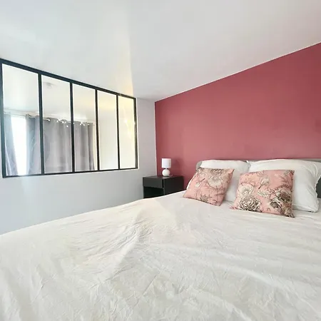 Homely & Charming Parisian Duplex - Near Marais דירה