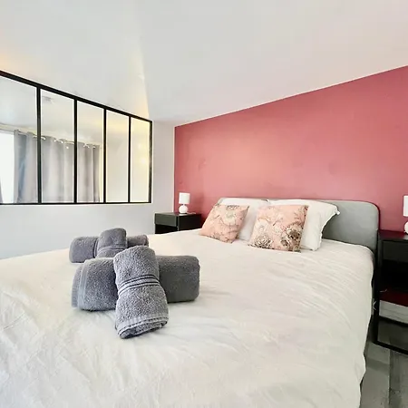 Homely & Charming Parisian Duplex - Near Marais * פריז
